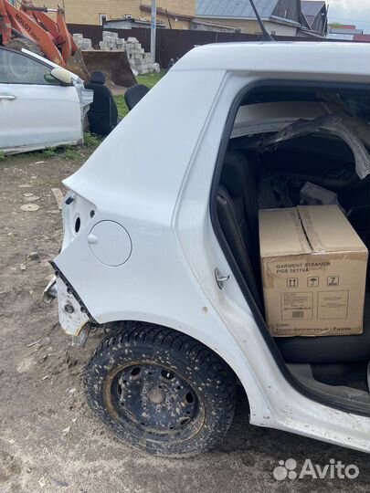 Задняя часть Skoda Fabia 2 Хэтчбек