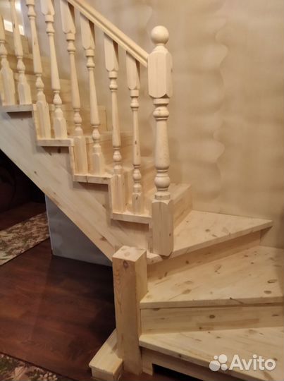 Лестница в дом на второй этаж