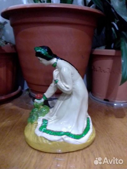 Статуэтка аленький цветочек