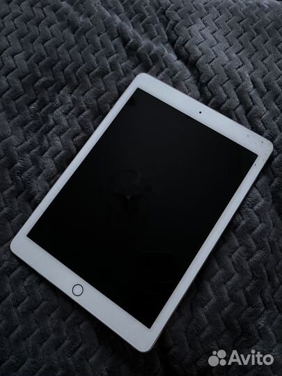 iPad 9.7