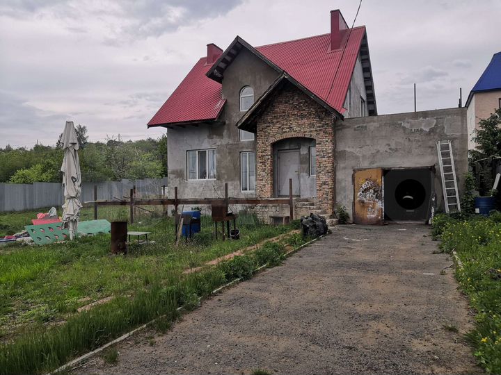 Дом 200 м² на участке 14 сот.