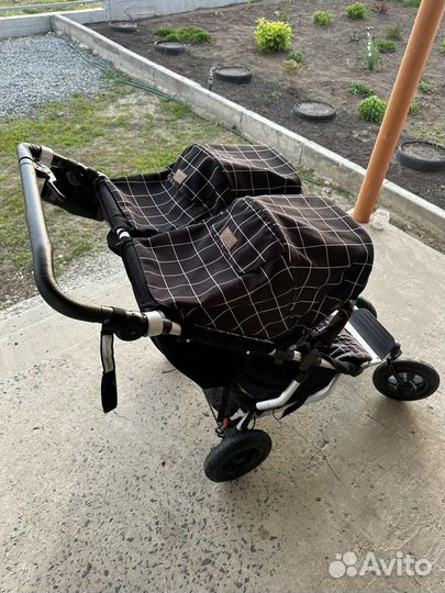 Коляска для двойни