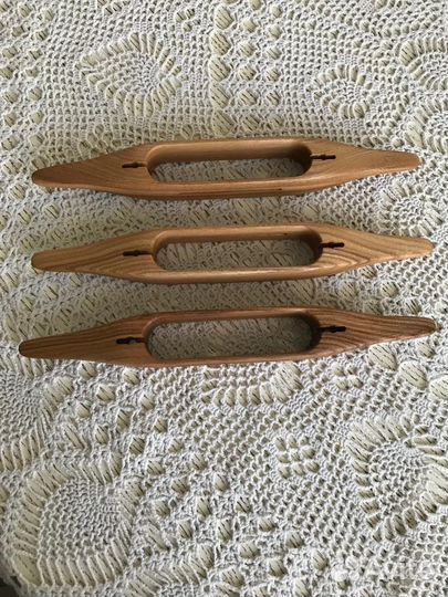 Челнок ткацкий