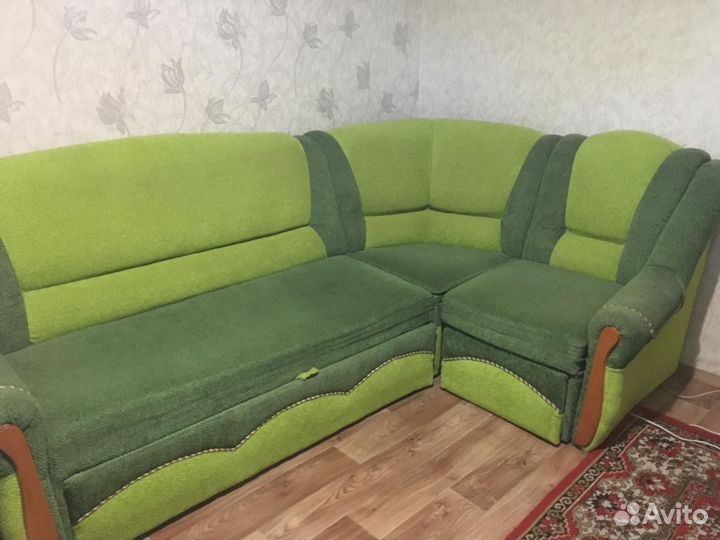 Продается угловой диван + кресло