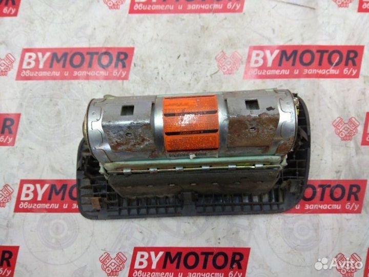 Подушка безопасности пассажирская в торпедо Ford