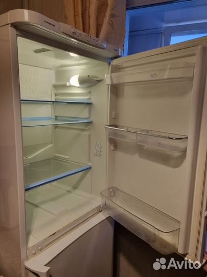 Холодильник indesit c236nfg.016