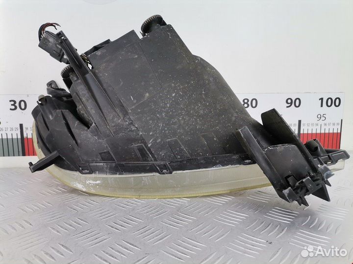 Фара передняя для Mazda 2 DY DD1051040B