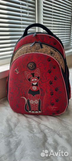 Рюкзак школьный Hummingbird для девочки