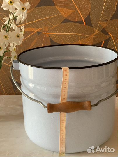 Эмалированное ведро