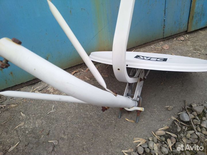 Спутниковая тарелка