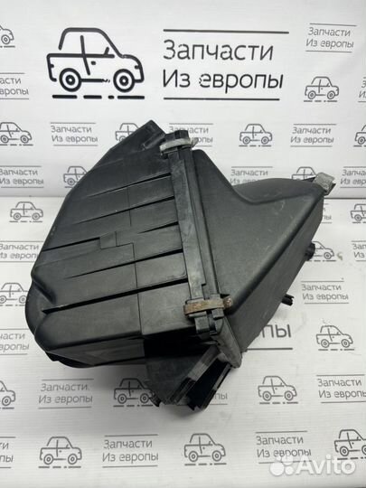 Корпус воздушного фильтра Audi a6 c5 2.5 TDI