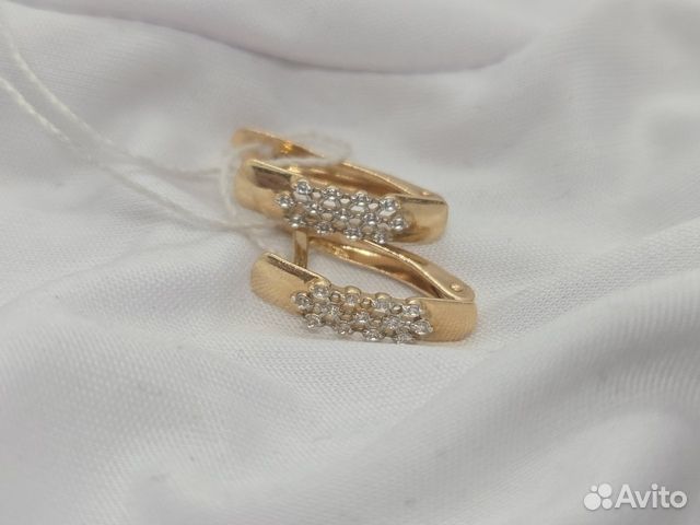 Серьги с синтетическим камнем Золото