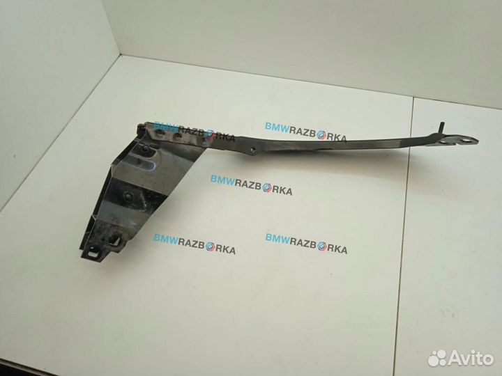 Кронштейн передней панели (телевизора) BMW F46