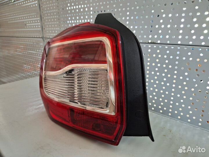 Фонарь задний левый Renault Logan L8