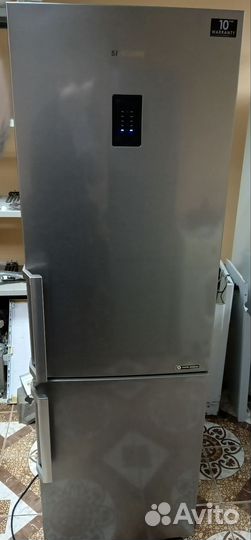 Холодильник Samsung
