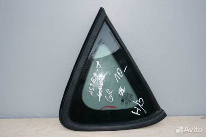 Форточка задняя правая хэтчбек Опель Астра J Джей