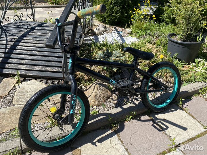 Трюковой велосипед BMX