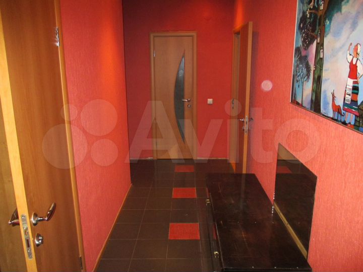 3-к. квартира, 90 м², 2/10 эт.