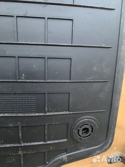 Автомобильные коврики резиновые