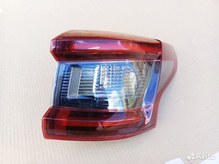 Фонарь задний правый Nissan Qashqai J11