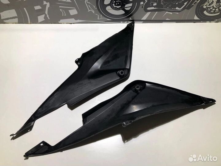 Боковые накладки (пластик) Honda CBR 600 RR 2005г