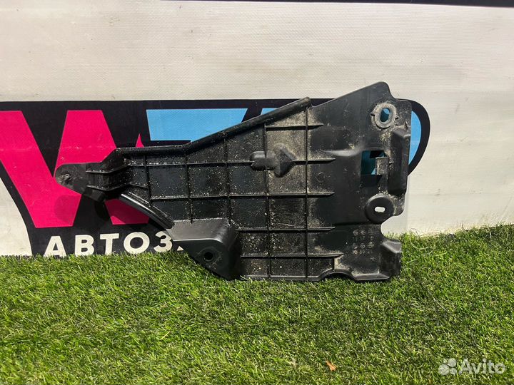 Защита днища задняя правая Fiat 124 2018