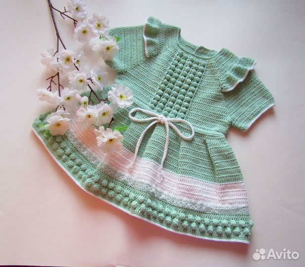 Вязаное платье для девочки. Ручная работа