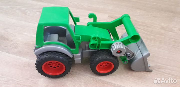 Игрушки (машинки) 