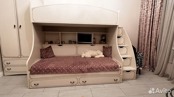 Кровать детская двухярусная