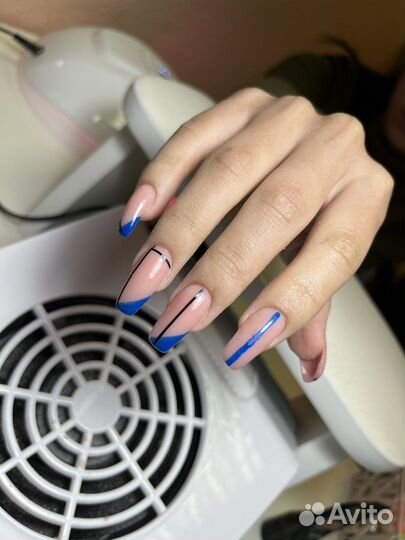 Модель на маникюр