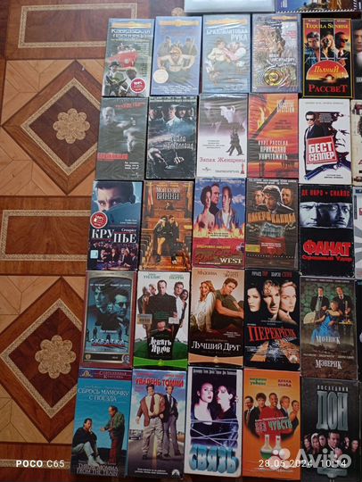 Видеокассеты с фильмами