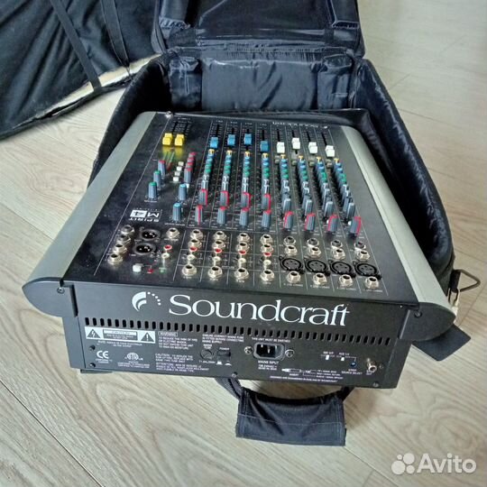 Микшер Soundcraft M4 (аналоговый микшерный пульт)