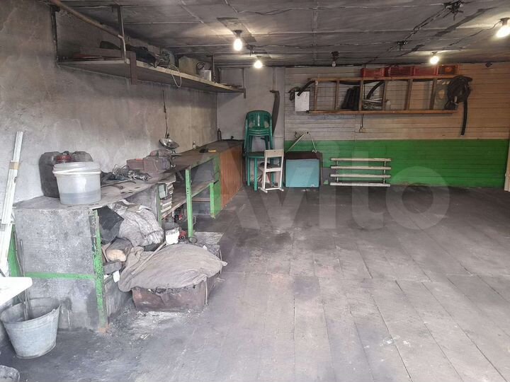 Гараж, > 30 м²