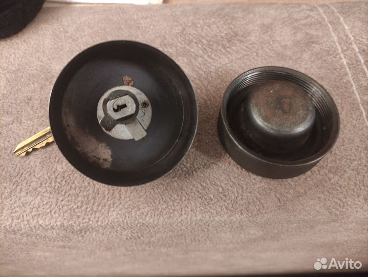 Пробка бензобака с ключём