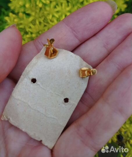 Серьги-гвоздики винтажные бижутерия новые