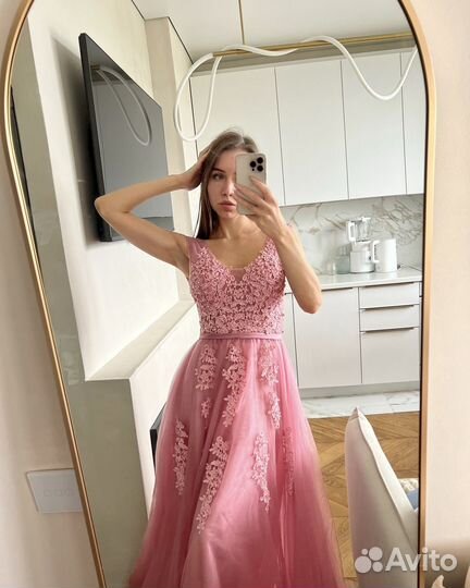 Платье вечернее розовое 42