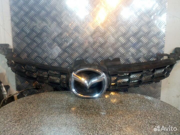 Решетка бампера верхняя Mazda CX-7 Мазда Сх-7Сх-7