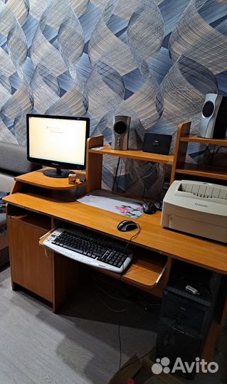 Отдам стол бесплатно