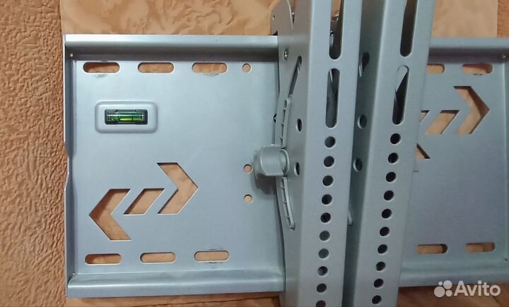 Кронштейн для телевизора на стену