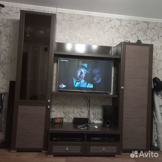 Стенка в гостиную бу