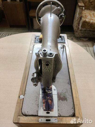 Швейная машинка пмз им. Калинина