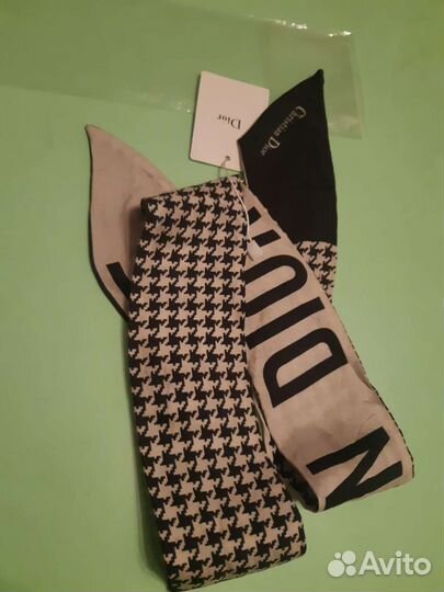 Шелковый платок Burberry Dior Louis Vuitton