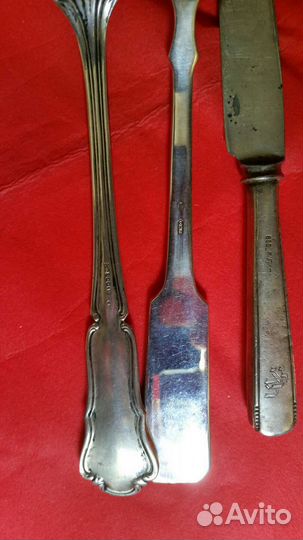 Старинные столовые приборы из серебра