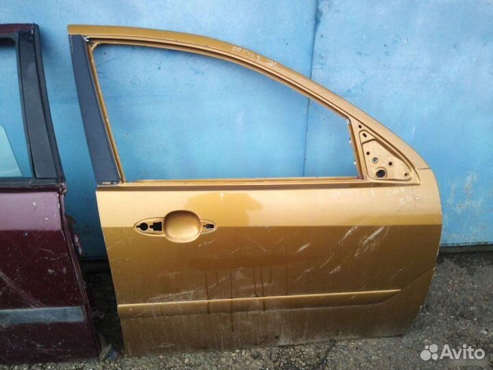 Дверь Ford Focus