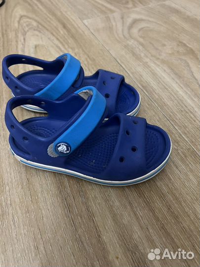 Сандали crocs 22-23