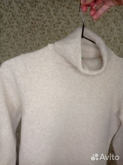 Свитер