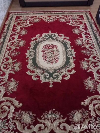 Продаются 2 ковра размер 2,40*3,40 цена 10 тыс