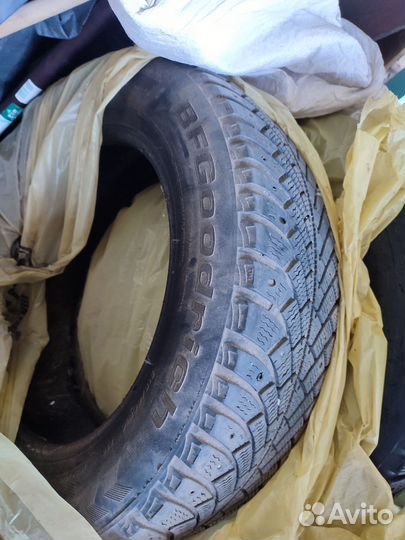 Bfgoodrich G-Force Stud 215/60 R16 99Q