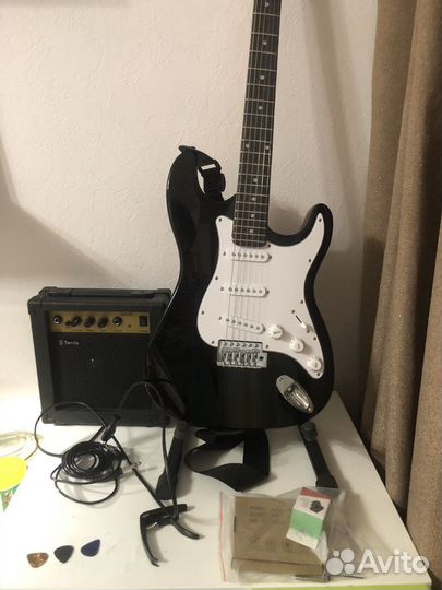 Электро гитара с комбиком