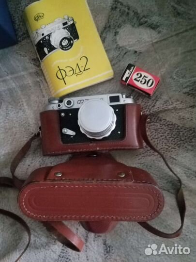 Пленочный фотоаппарат фед-2
